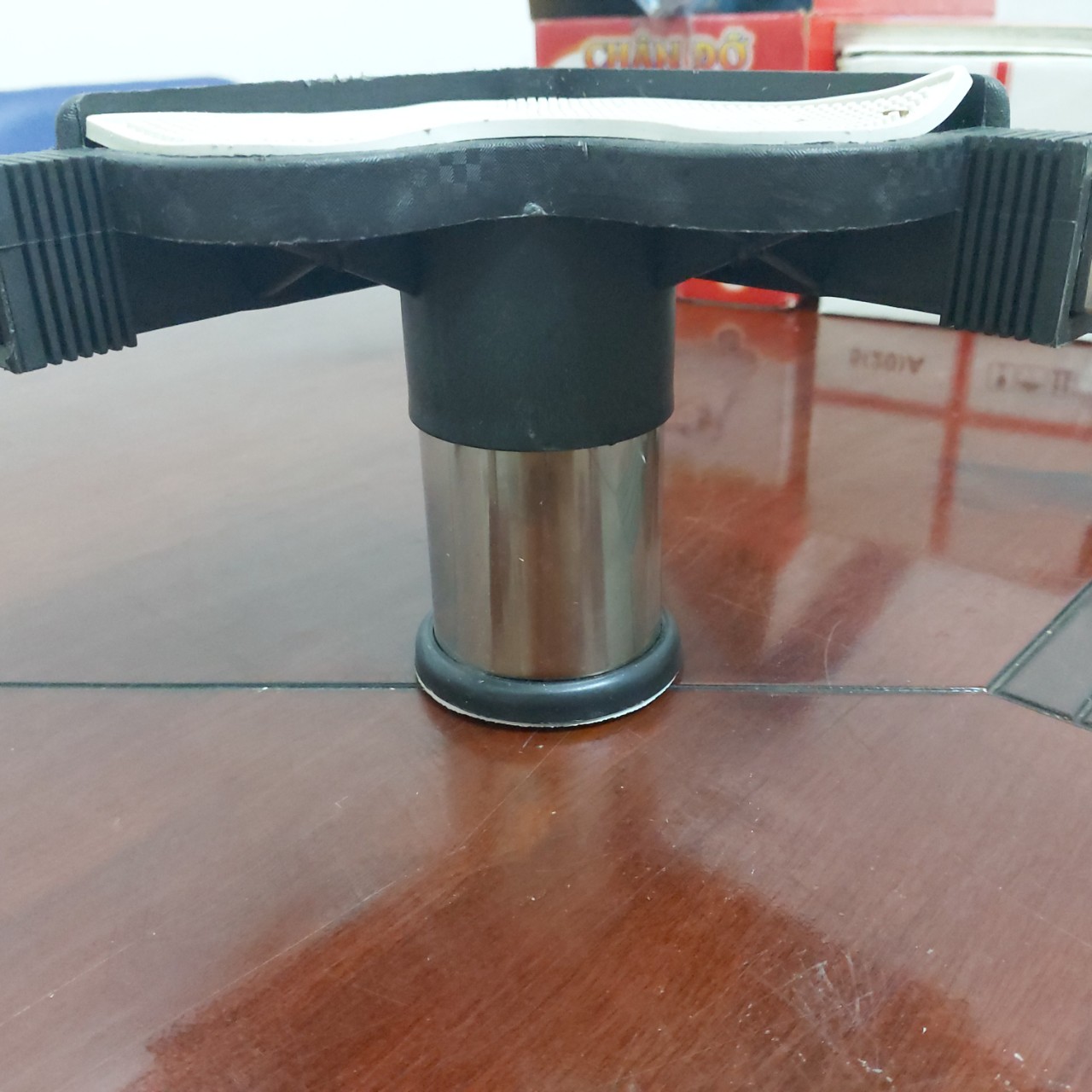 Chân Đỡ Đa Năng